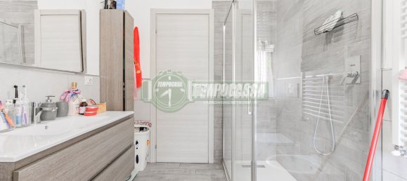 3غرفة منزل ذو طابقين في Vignate, Italy رقم 339074 21