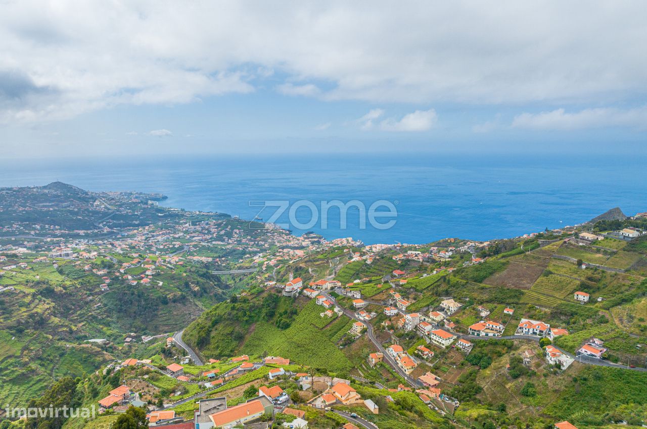 885m² Land in Camara de Lobos, Portugal No. 75350