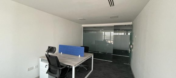 7000m² Office in Al Quoz, UAE No. 1154 10