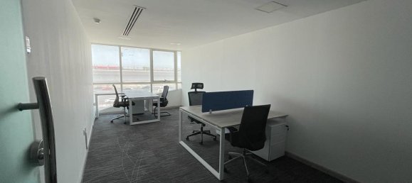 7000m² Office in Al Quoz, UAE No. 1154 5