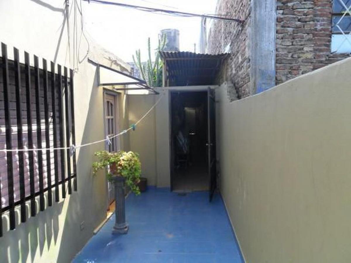 3 bedrooms House in Tres de Febrero, Argentina No. 67250