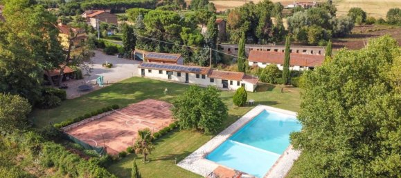 27 rooms House in Castiglione del Lago, Italy No. 54324 13