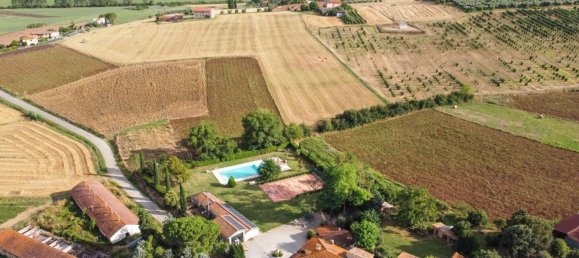 27 rooms House in Castiglione del Lago, Italy No. 54324 38