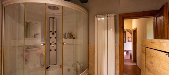 27 rooms House in Castiglione del Lago, Italy No. 54324 20