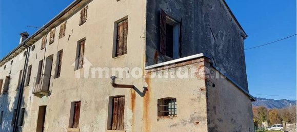 5 rooms House in Moriago della Battaglia, Italy No. 103502 2