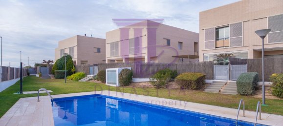 2 bedrooms Townhouse in Vilafortuny, Spain No. 3107 3