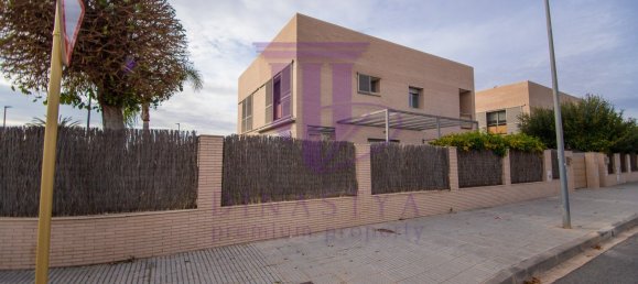 2 bedrooms Townhouse in Vilafortuny, Spain No. 3107 13