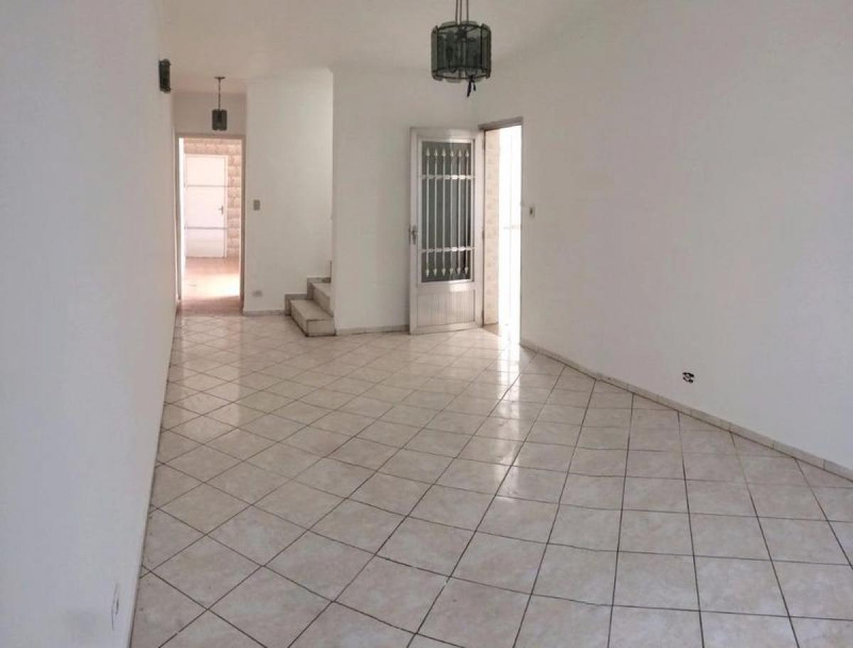 Casa de 3 dormitorios en Sao Paulo, Brazil No. 472616