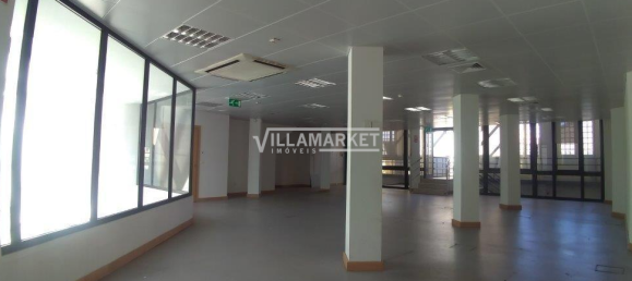 1220m² Building in Vila Real, Portugal No. 70809 4