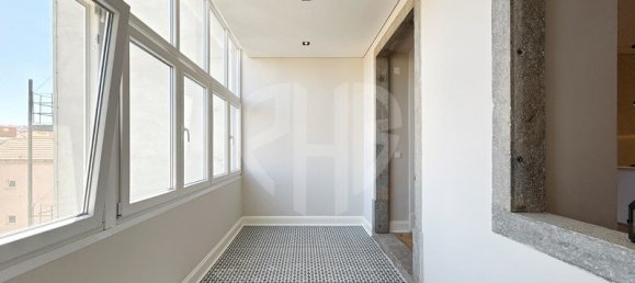 3 bedrooms Apartment in Lisbon, Portugal No. 202704 22