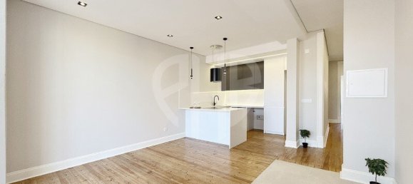 3 bedrooms Apartment in Lisbon, Portugal No. 202704 4