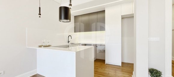 3 bedrooms Apartment in Lisbon, Portugal No. 202704 5