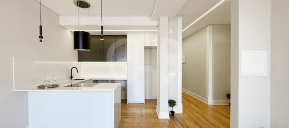 3 bedrooms Apartment in Lisbon, Portugal No. 202704 2