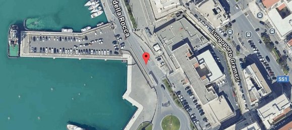 Gewerbliche Immobilie in Civitavecchia, Italy 688m², Nr. 380170 3