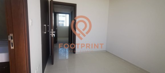 4 bedrooms Villa in Dubai, UAE No. 23727 9