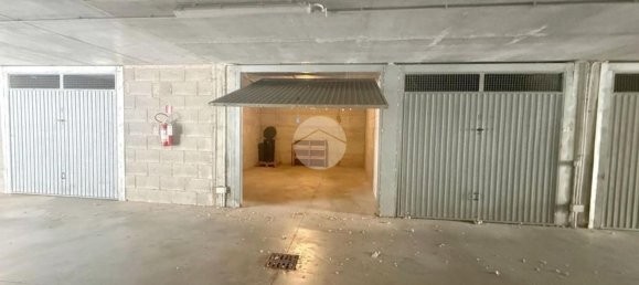 25m² Garage in Rome, Italy No. 322111 14