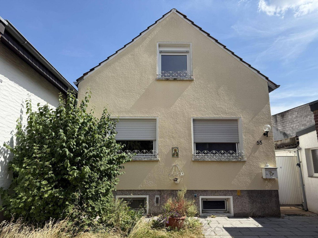 5 bedrooms Townhouse in Rhein-Erft, Germany No. 225918