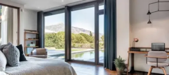 5 bedrooms Villa in Marbella, Spain No. 19001 20