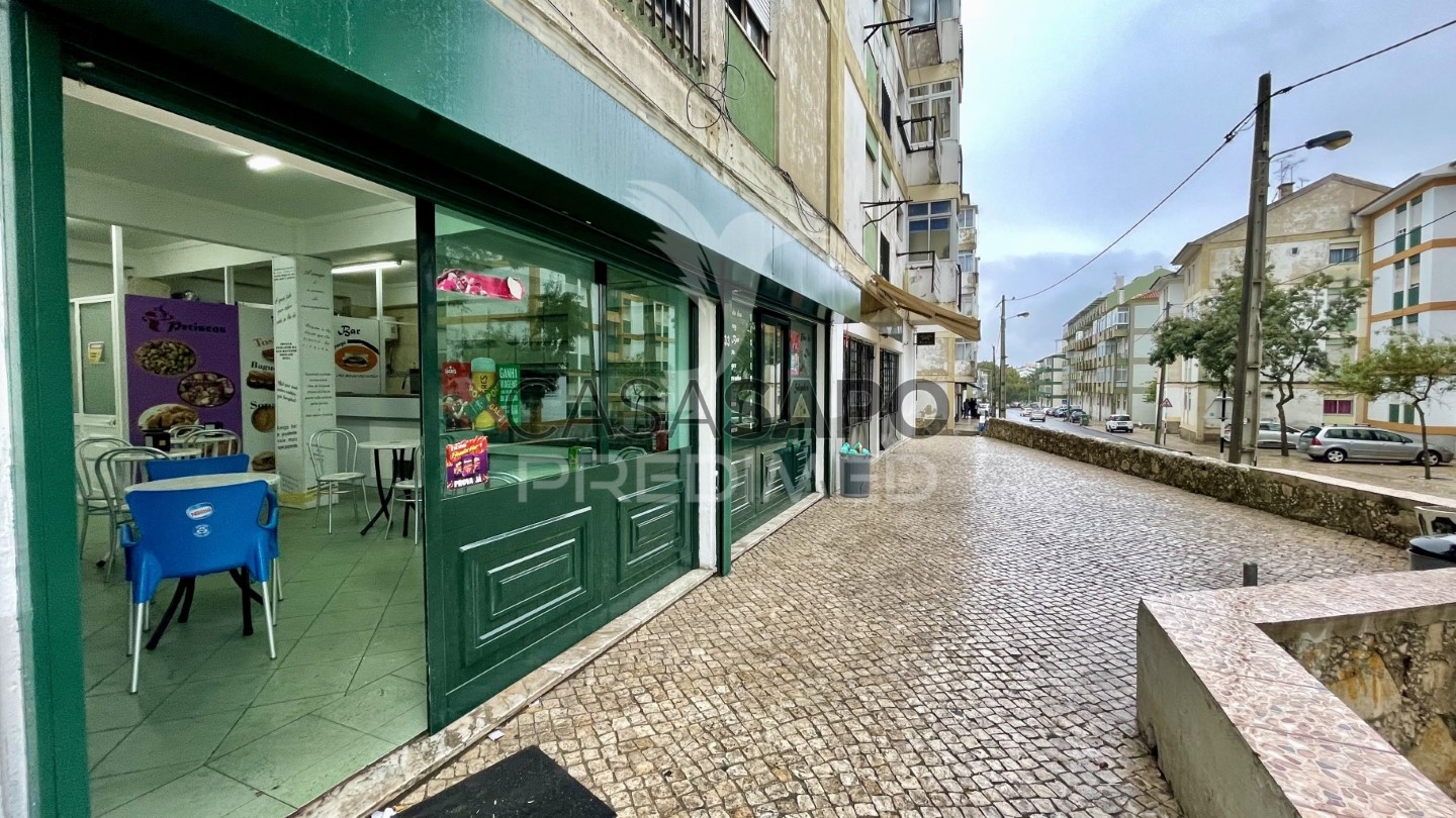 Gewerbliche Immobilie in Quarteira, Portugal 90m², Nr. 202064