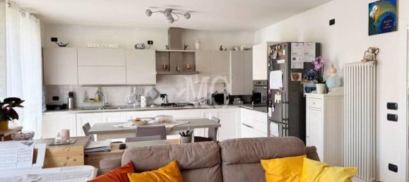 3 rooms Apartment in Rovereto, Italy No. 30204 2