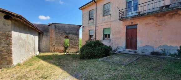 5 rooms House in Agazzano, Italy No. 122677 2