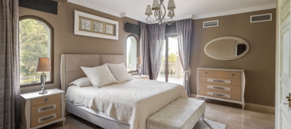 6 bedrooms Villa in Estepona, Spain No. 138562 10