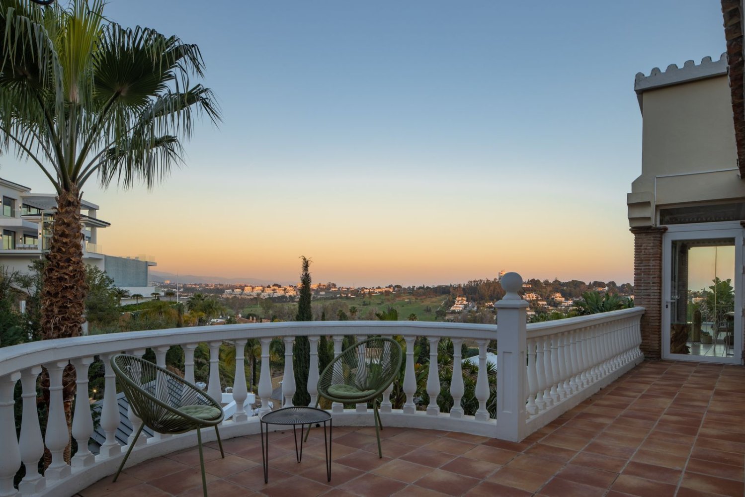 6 bedrooms Villa in Estepona, Spain No. 138562