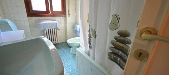 6 rooms Apartment in San Casciano in Val di Pesa, Italy No. 38654 18