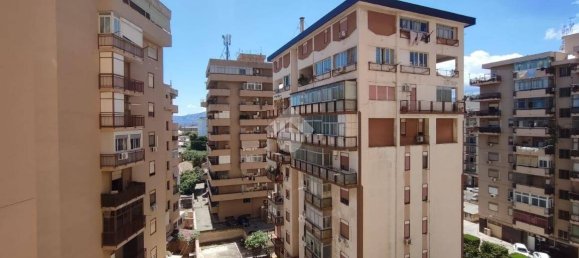 2 bedrooms Apartment in Palermo, Italy No. 270614 21