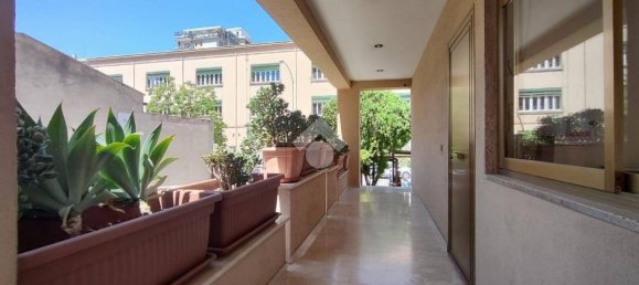 2 bedrooms Apartment in Palermo, Italy No. 270614 5