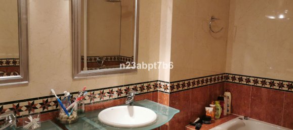 Apartamento de 3 dormitorios en Marbella, Spain No. 66280 10