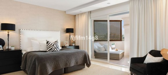 Apartamento de 3 dormitorios en Marbella, Spain No. 44675 12