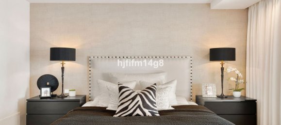 Apartamento de 3 dormitorios en Marbella, Spain No. 44675 13