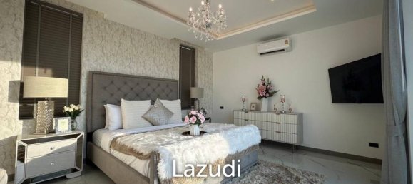 3 bedrooms Villa in Bang Lamung, Thailand No. 25243 4