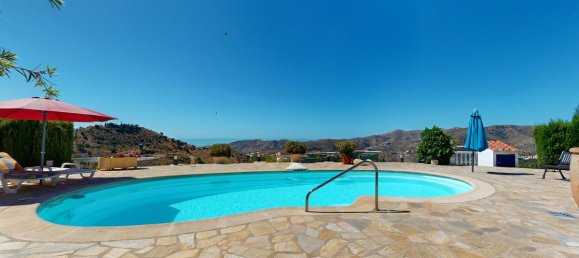 7 Schlafzimmer Villa in Iznate, Spain, Nr. 48555 3