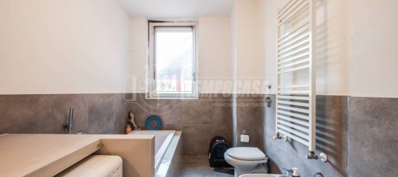 2 bedrooms Apartment in Milan, Italy No. 265228 24