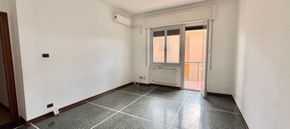 2 rooms Apartment in Genoa, Italy No. 69950 12