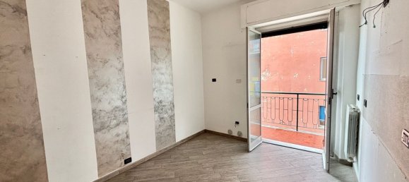2 rooms Apartment in Genoa, Italy No. 69950 4