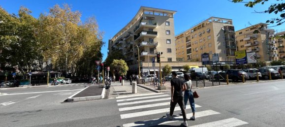 1 room Commercial property in Rome, Italy No. 333995 3