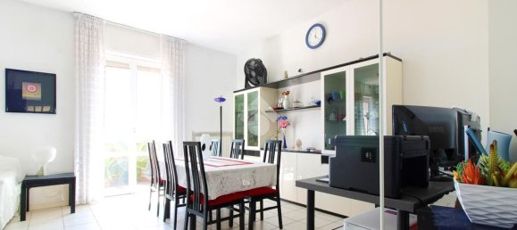 4 rooms Apartment in Porto San Giorgio, Italy No. 296659 3