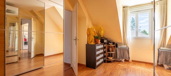 5 bedrooms House in Boissy-Saint-Leger, France No. 323387 10