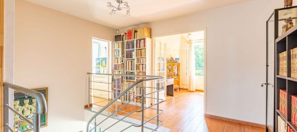 5 bedrooms House in Boissy-Saint-Leger, France No. 323387 6