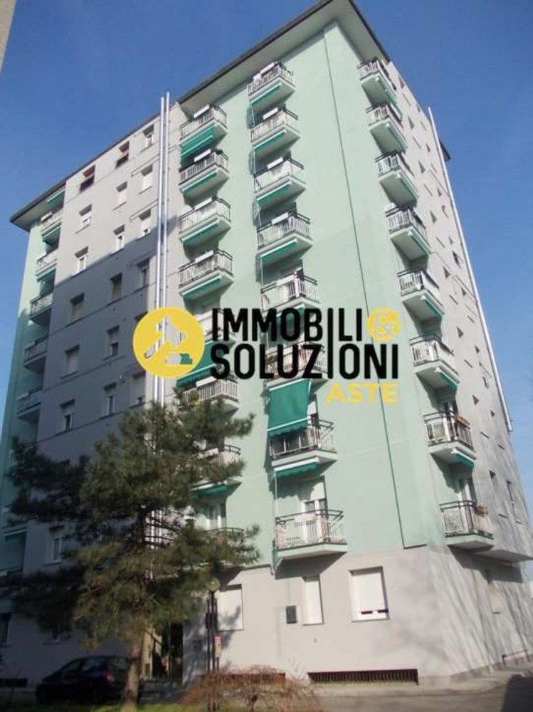 Квартира с 2 комнатами в Лимбьяте, Италия № 186942