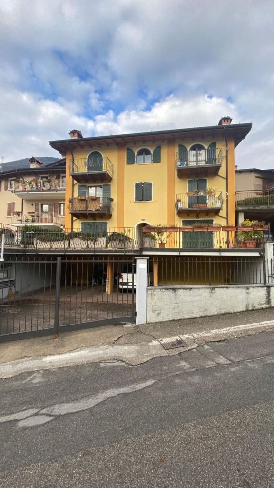 2 rooms Apartment in Toscolano Maderno, Italy No. 43759