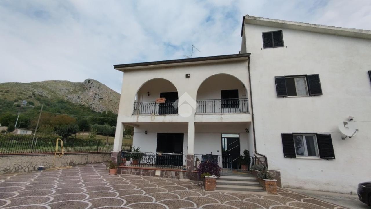 5 rooms House in San Vittore del Lazio, Italy No. 130231