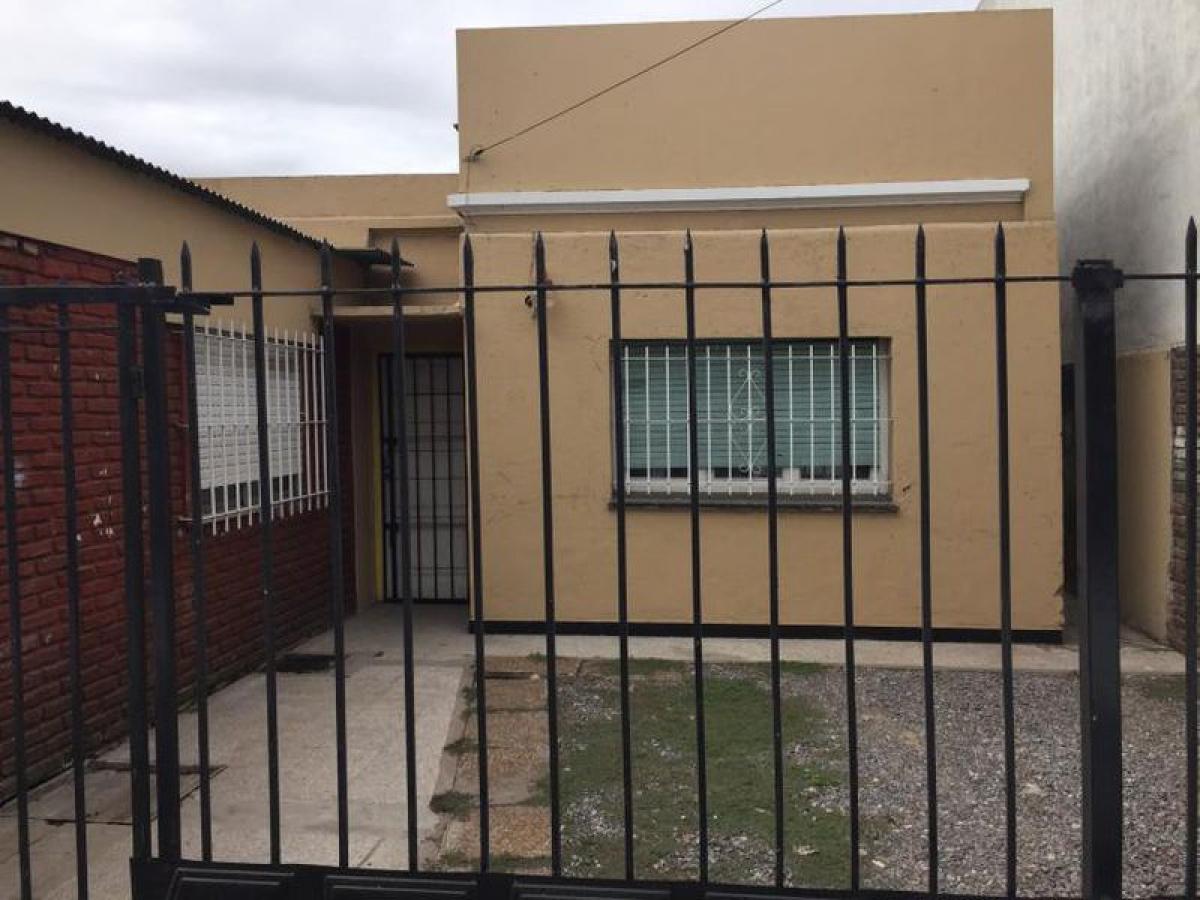 Casa T3 em Almirante Brown, Argentina N.º 69310