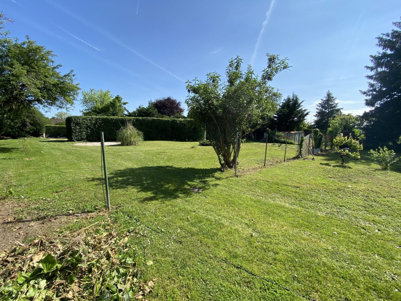 Land in Neuville-sur-Brenne, France No. 91679