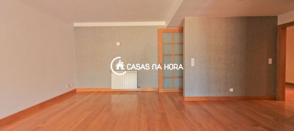 3 bedrooms Apartment in Porto, Portugal No. 216566 5