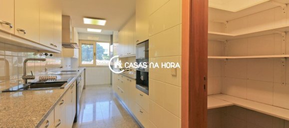 3 bedrooms Apartment in Porto, Portugal No. 216566 8