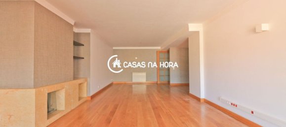 3 bedrooms Apartment in Porto, Portugal No. 216566 3
